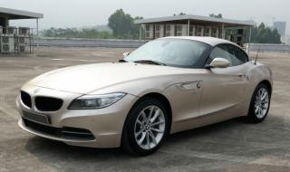 宝马z4硬顶敞篷跑车 宝马z4硬顶敞篷跑车