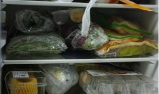 上海女子晒冰箱 上海女子晒冰箱