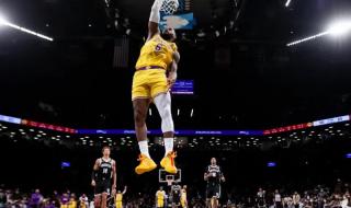 詹姆斯十大逆天扣篮 詹姆斯十大逆天扣篮